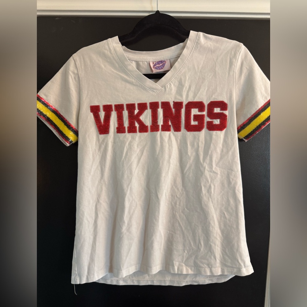 Vikings t shirt by sparkle city - size small